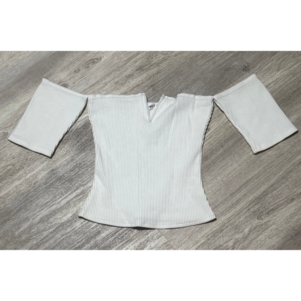 Cold shoulder cute‎ white top size small summer shirt